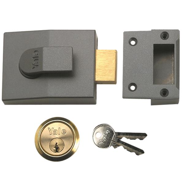 Yale 82 Deadbolt Nightlatch Nightlatch