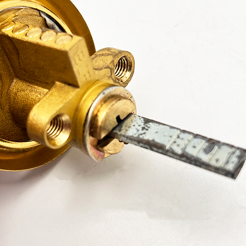 ERA 1630 Deadlocking Nightlatch