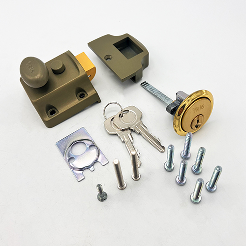 Yale 723 Traditional Deadlocking Nightlatch