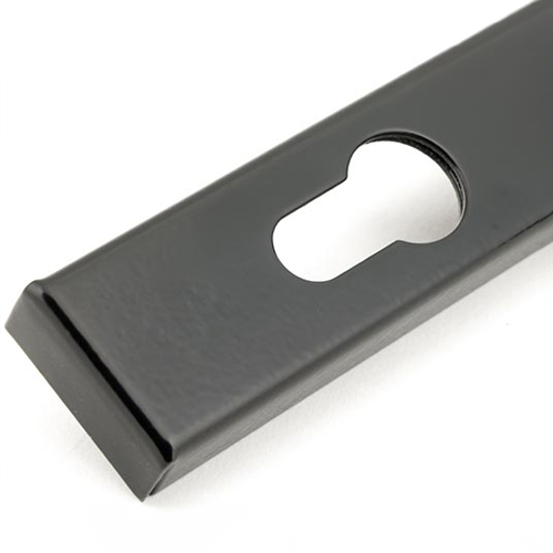 From the Anvil Brompton Lever/Lever Multipoint Door Handles - 92mm PZ Sprung 212mm Screw Centres (LEAD TIME: 2-3 DAYS)