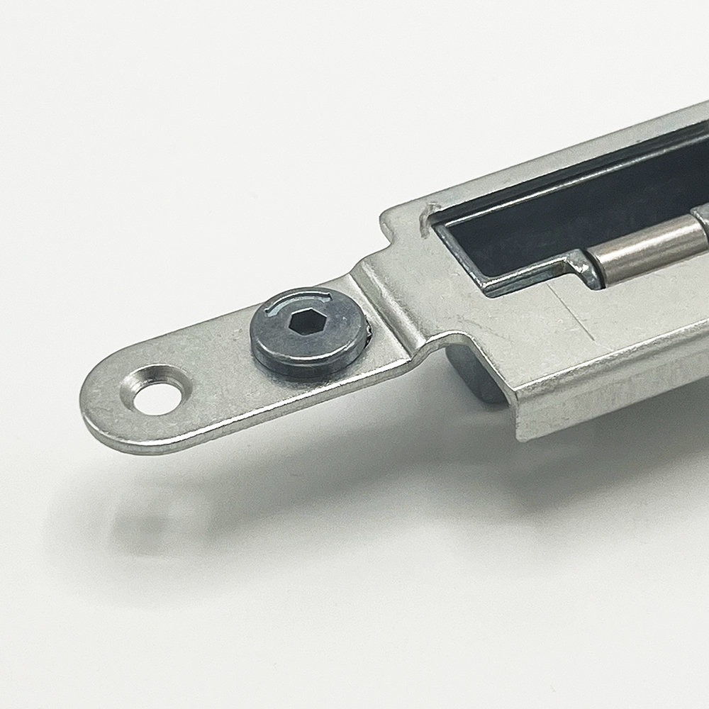 Ingenious Auto Deadlatch Keep