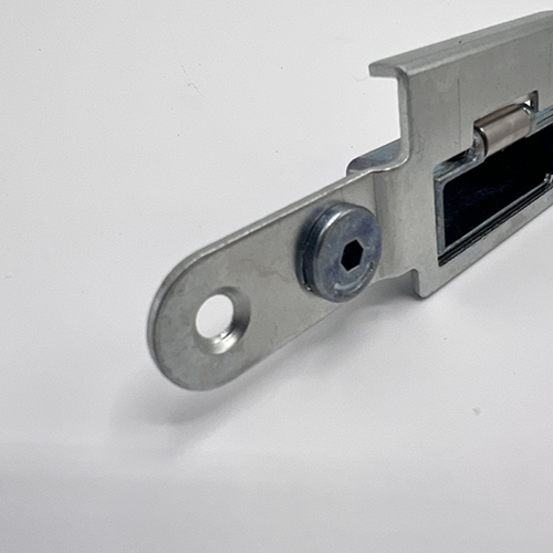 Ingenious Auto Deadlatch Keep