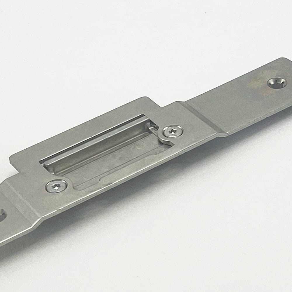 Maco Centre Latch Deadbolt Timber Composite Keep
