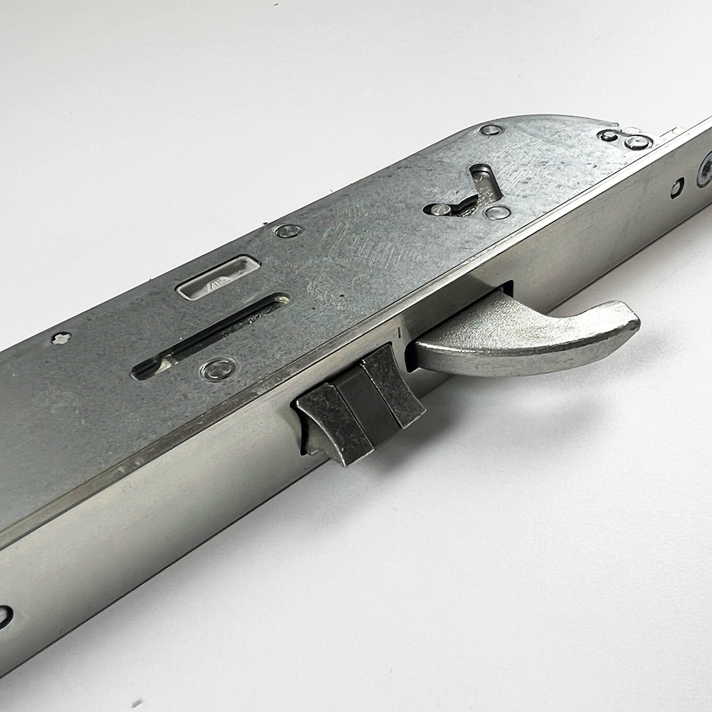 Maco M-TS Latch & Deadbolt  2 Hooks 2 Anti Lift Bolts Radius 20mm Faceplate Electric Multipoint Door Lock